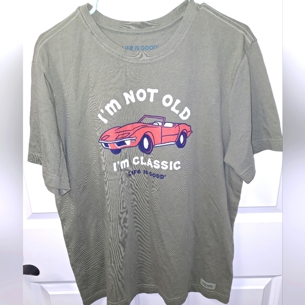 A Life Is Good men's medium short sleeve t-shirt "I'm not old I'm Classic"